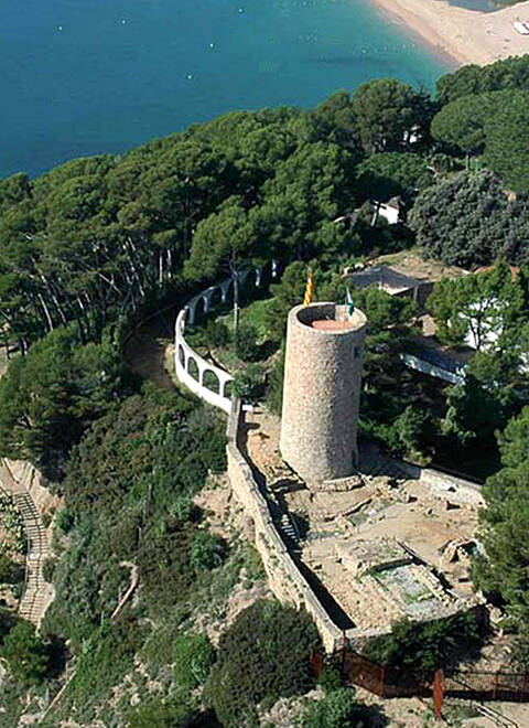 El Castell que parlava amb el mar - castell-de-sant-joan-aerea-bde92.jpg