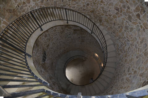 Visita guiada al Castell de Sant Joan - escala-1-52f0f.jpg